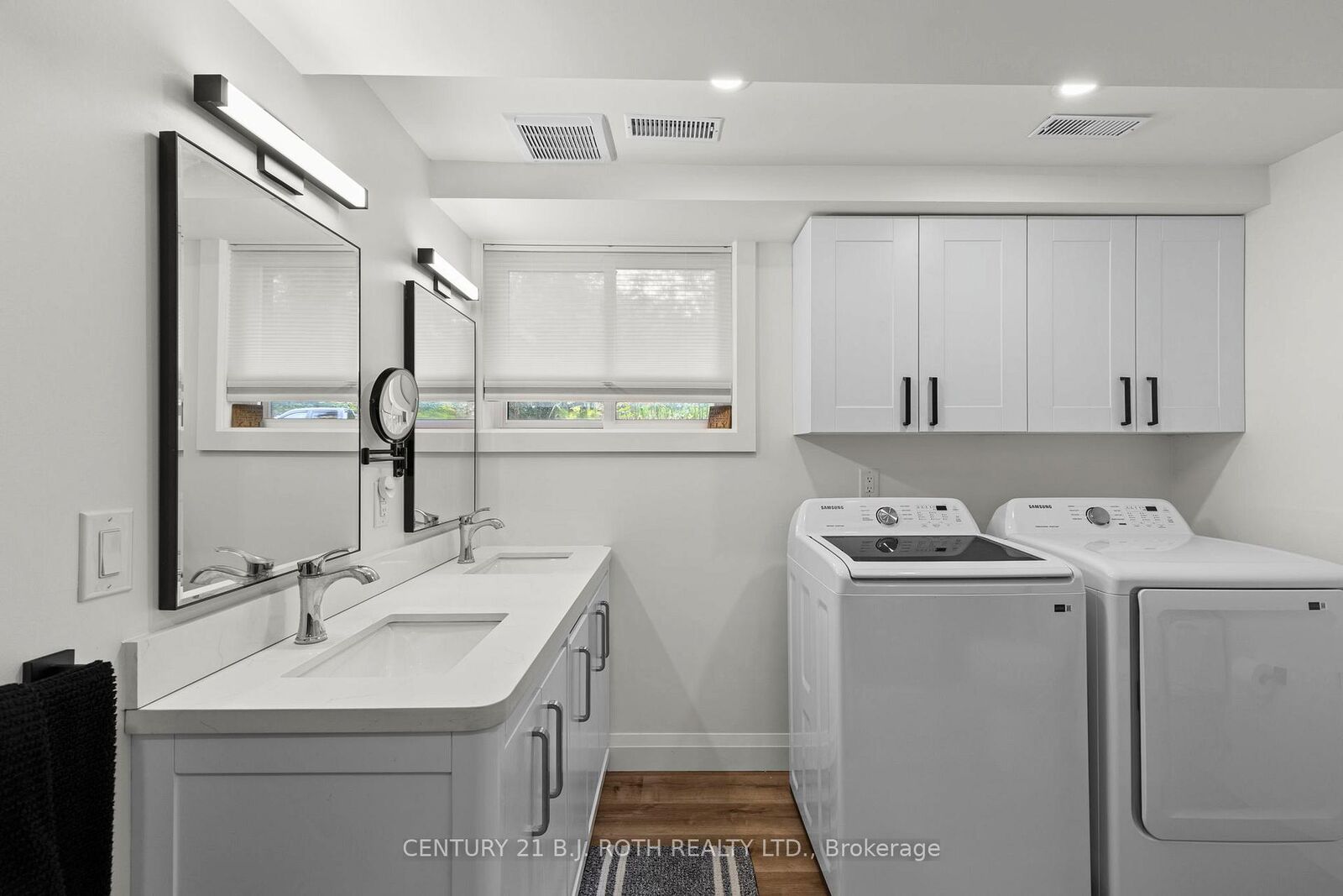 Property Photo: 3542 Shadow Creek Road ON L3V 0V8