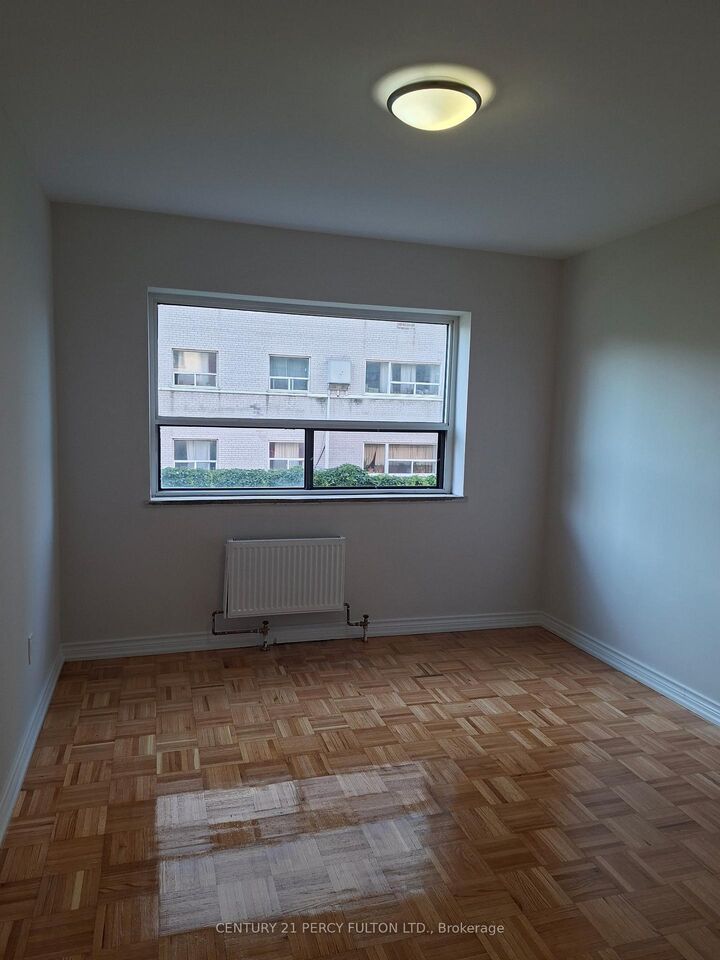 Property Photo:  2202 Weston Road 304  ON M9N 1Y3 