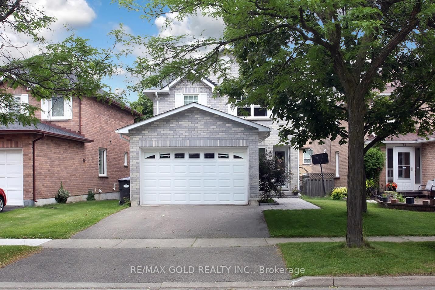 Property Photo:  65 Cheviot Crescent  ON L6Z 4G9 