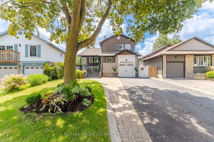 12 Richvale Drive S — photo 1