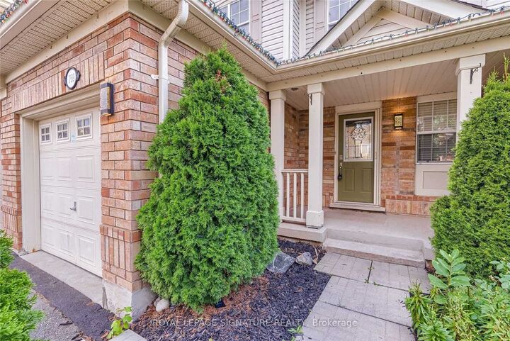 Property Photo:  759 Edwards Avenue  ON L9T 6B3 