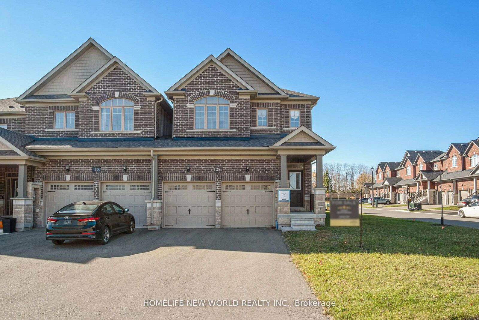 Property Photo: 28 Horizon Avenue ON L0A 1G0