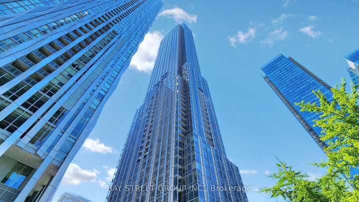 11 Yorkville Avenue 2312 — photo 1