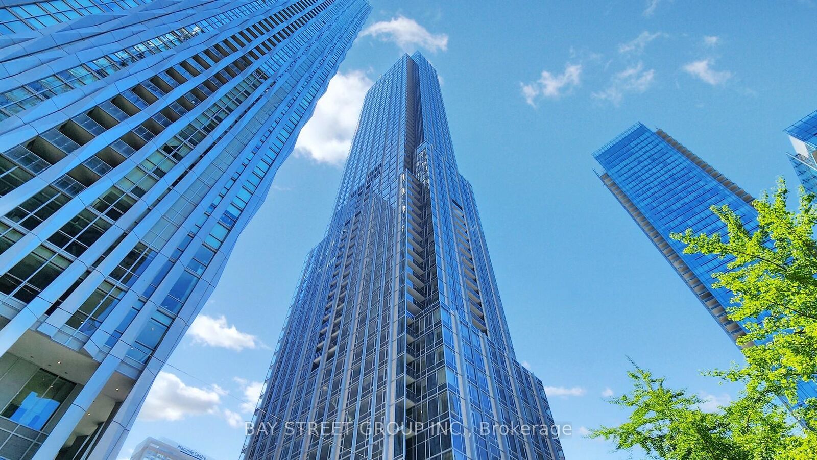 Property Photo: 11 Yorkville Avenue 2312 ON M4W 0B7