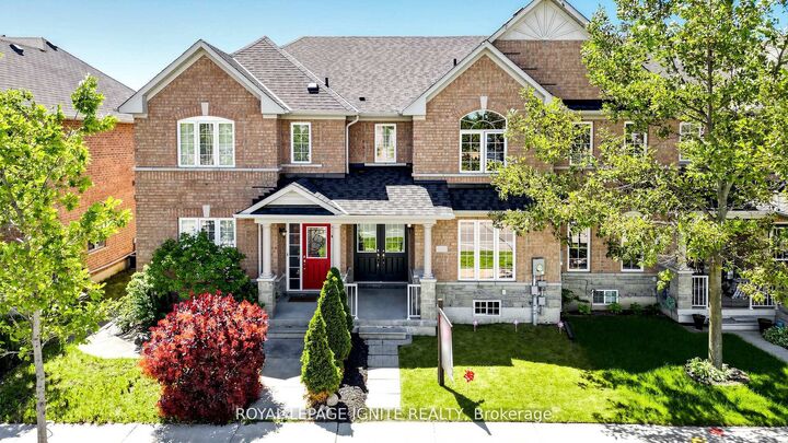 Property Photo: 550 Hoover Park Drive ON L4A 0S8