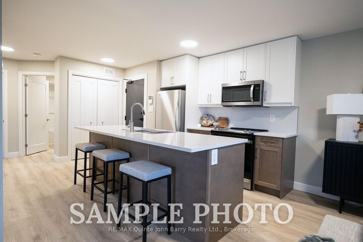 Property Photo: 102-10 Hillside Meadow Drive ON K8V 0J7