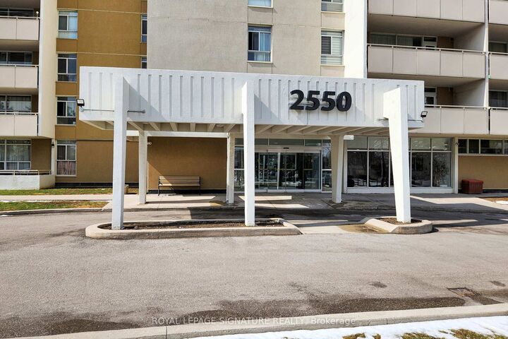 Property Photo:  2550 Pharmacy Avenue 703  ON M1W 1H9 