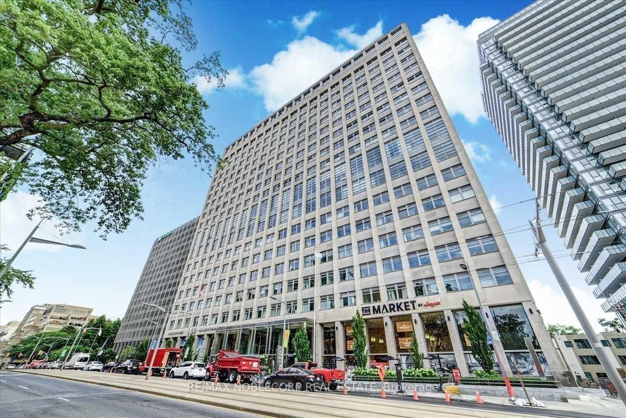 Property Photo:  111 St Clair Avenue W 724  ON M4V 1N5 