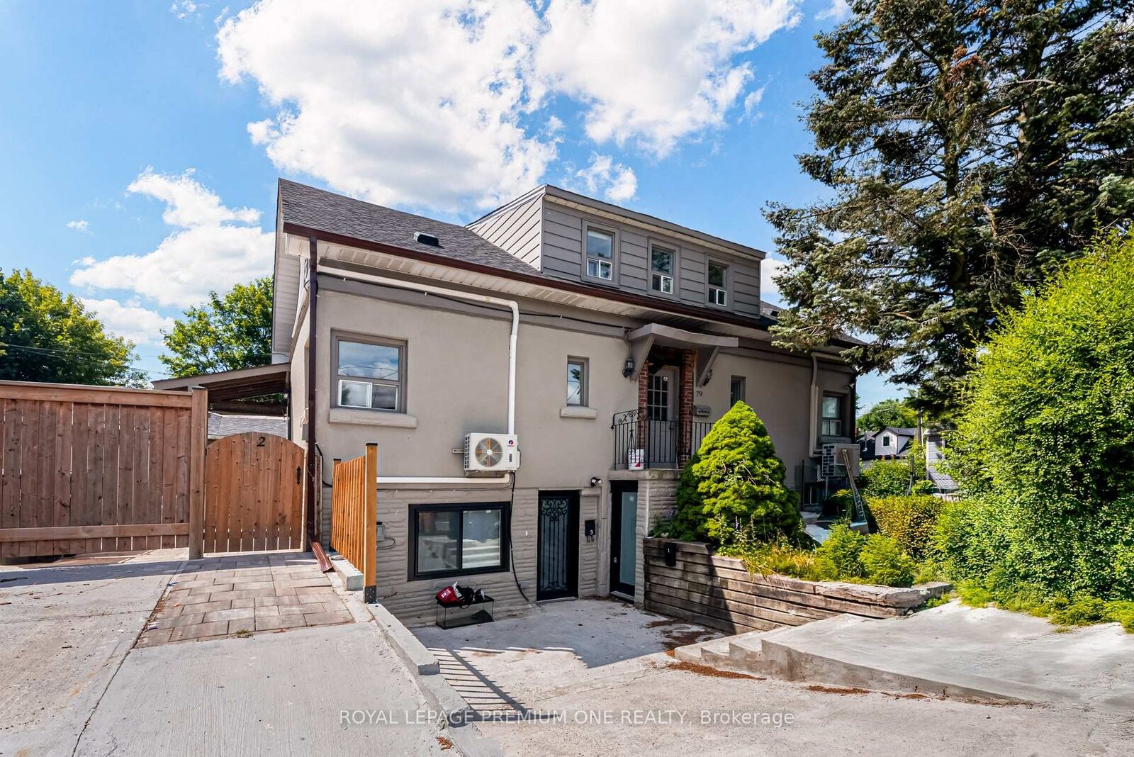 Property Photo:  79 Twenty Fifth Street 2  ON M8V 3P7 