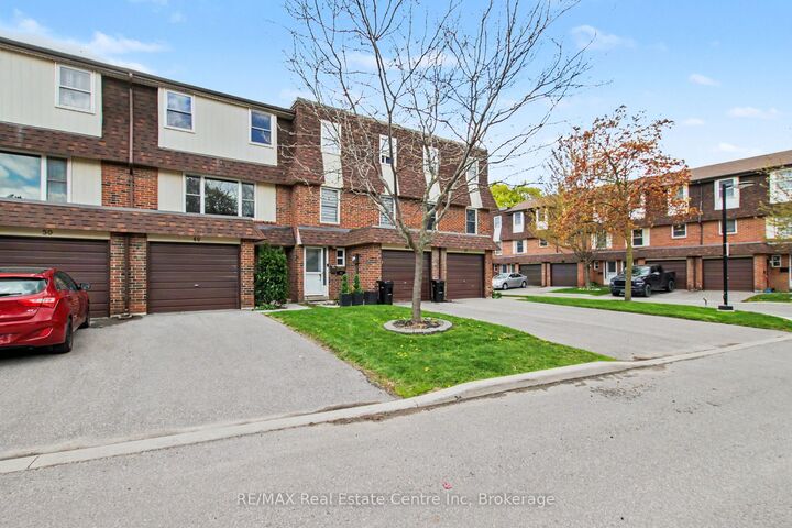 Property Photo: 371 Bronte Street S 49 ON L9T 3K5