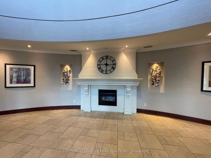 Property Photo:  2585 Erin Centre Boulevard 601  ON L5M 6Z7 