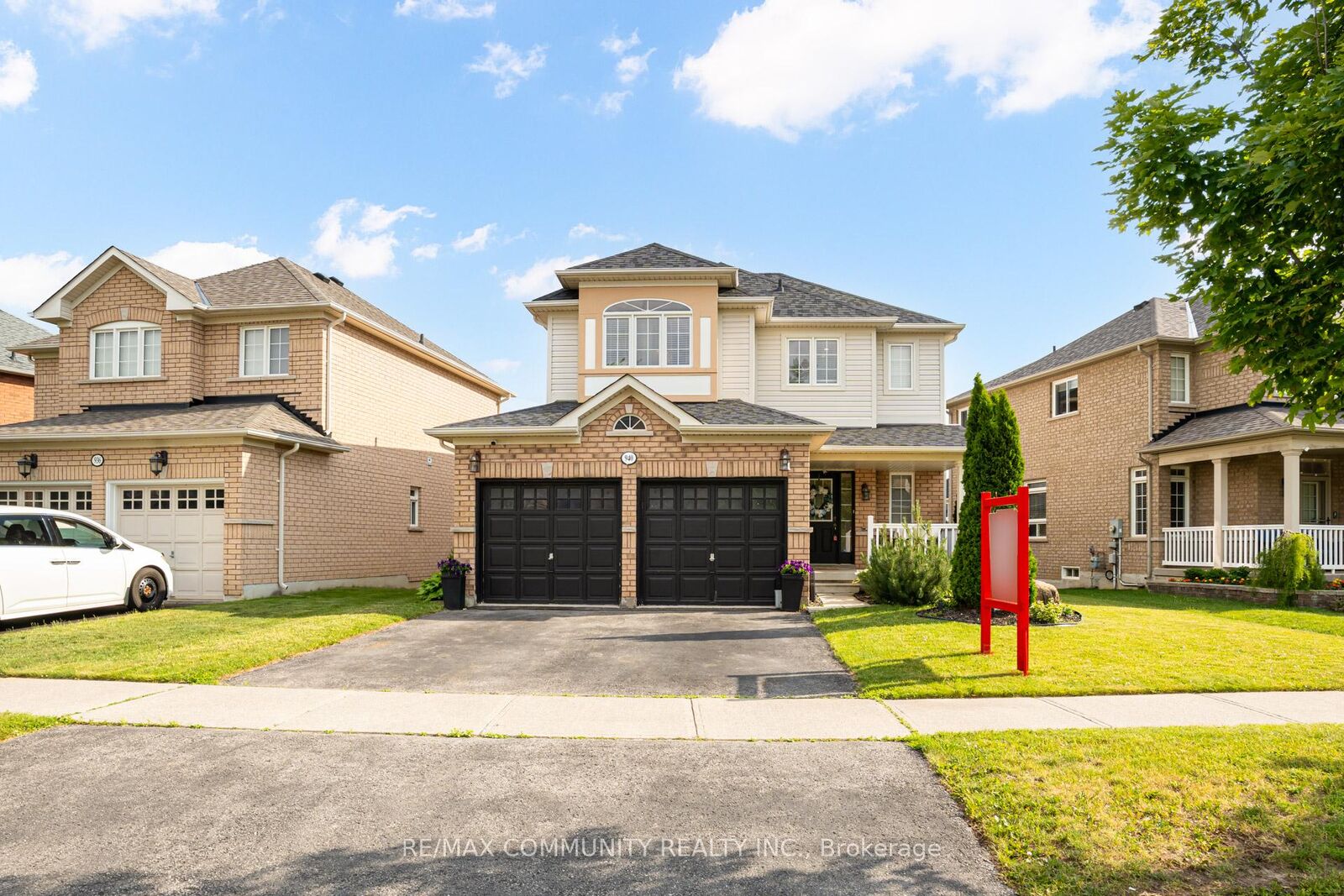 Property Photo: 940 Ormond Drive ON L1K 3C1