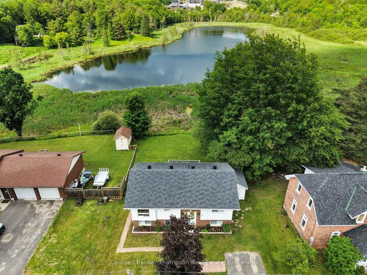 Photo de la propriété:  94 Brunel Road  ON P1H 1R1 
