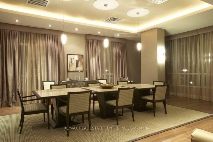 763 Bay Street 4012 — photo 1