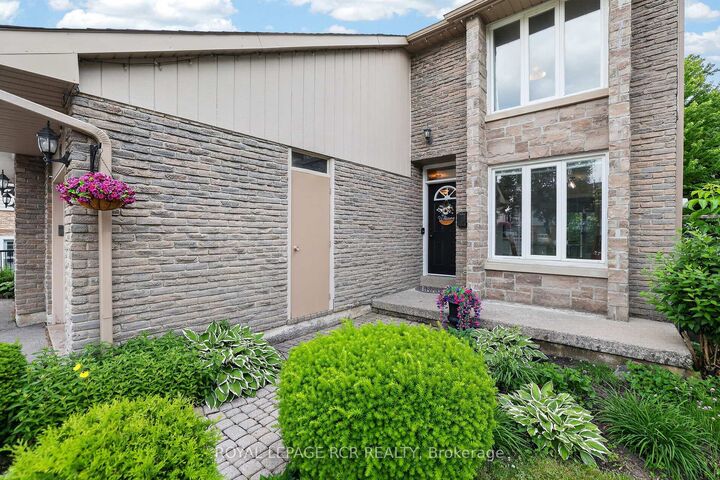 Property Photo:  12 Macassa Court  ON L6Z 1B3 