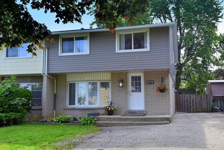 1091 Upper Wellington Street — photo 1