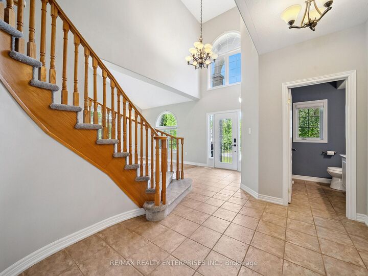 Property Photo:  2036 Birkshire Woods Lane  ON L3V 6H2 
