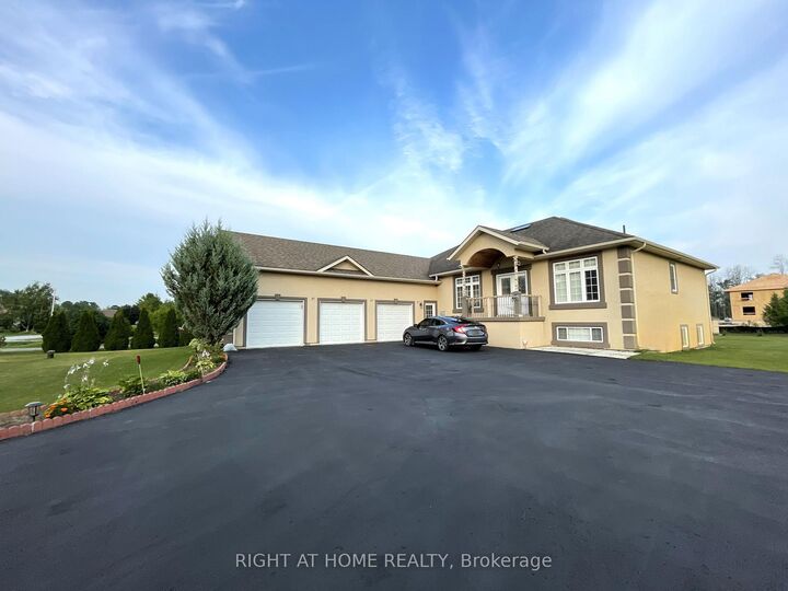 16 Wasaga Sands Drive — photo 1