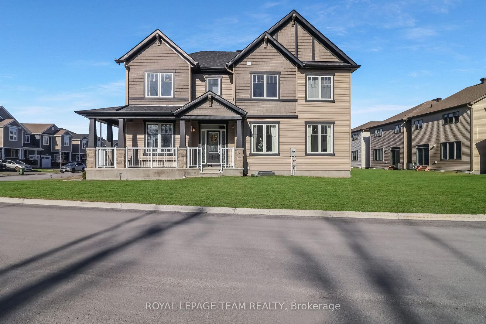 Property Photo:  647 Cygnus Street  ON K2J 7A9 