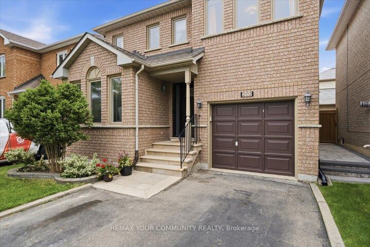 Property Photo:  202 Matthew Drive  ON L4L 9B1 