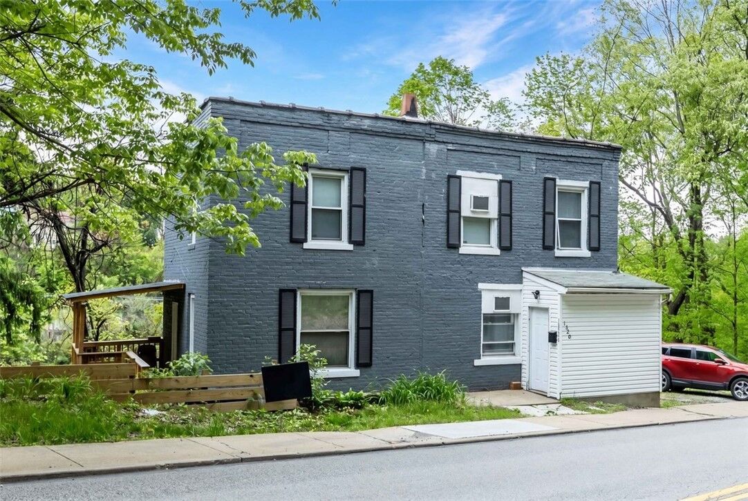 Property Photo:  1320 Pioneer Ave  PA 15226 