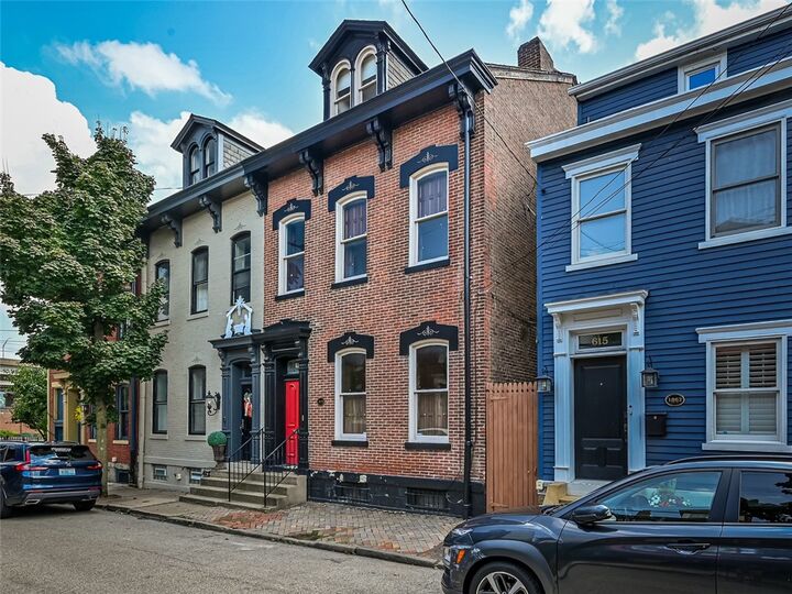 Property Photo:  617 Avery St  PA 15212 
