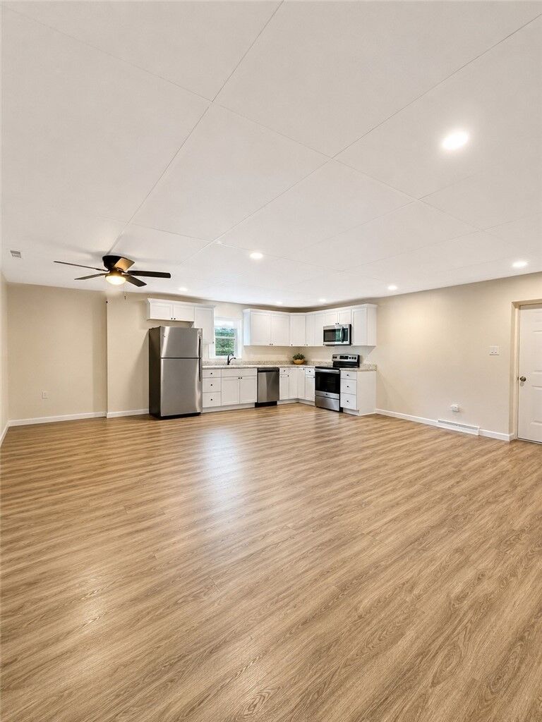 Property Photo:  484 3rd Street 4  PA 15009 