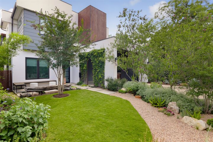 Property Photo:  705 W Monroe Street  TX 78704 
