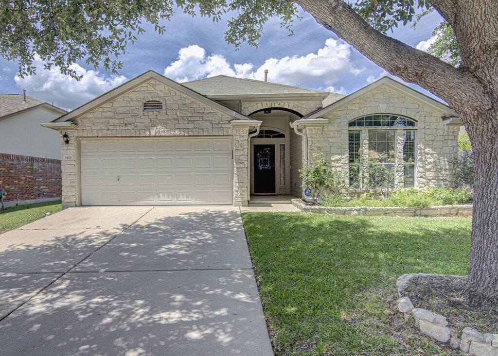 Property Photo: 3408 Campanella Drive TX 78665