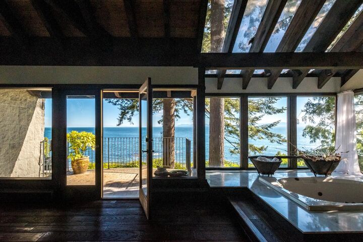 Property Photo: 3581 Beach Avenue BC V0N 2W2