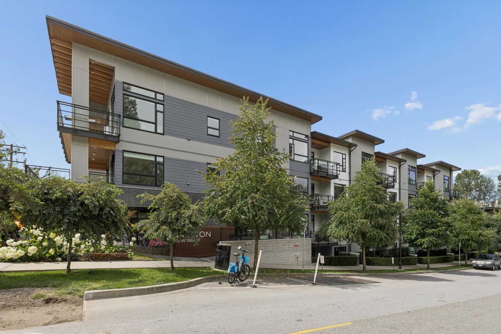 Property Photo: 715 W 15th Street 209 BC V7M 1T2