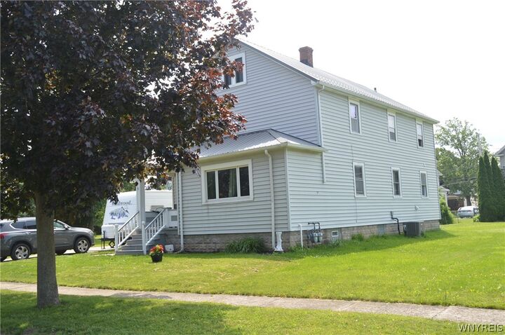 Property Photo:  91 Grant Street  NY 14043 