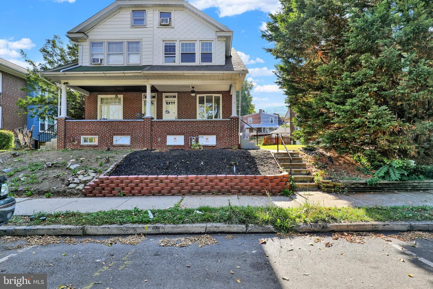 Property Photo:  1413 N 12th Street  PA 19604 