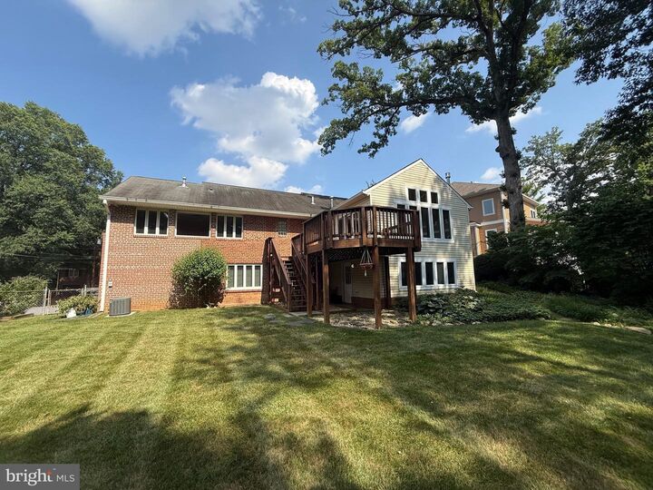 Property Photo: 2616 N Upland Street VA 22207
