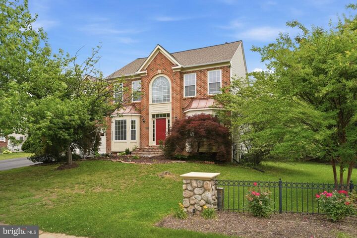 Property Photo:  6355 Willowfield Way  VA 22150 