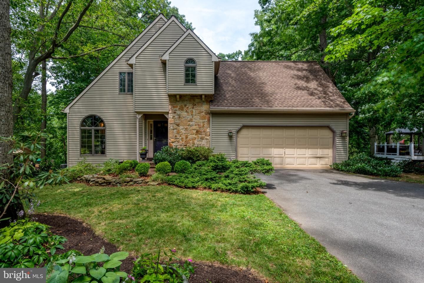 Property Photo: 2861 Spring Valley Road PA 17601