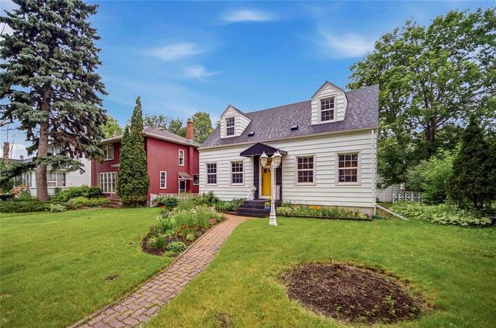Property Photo: 105 Lawndale Avenue MB R2H 1S9