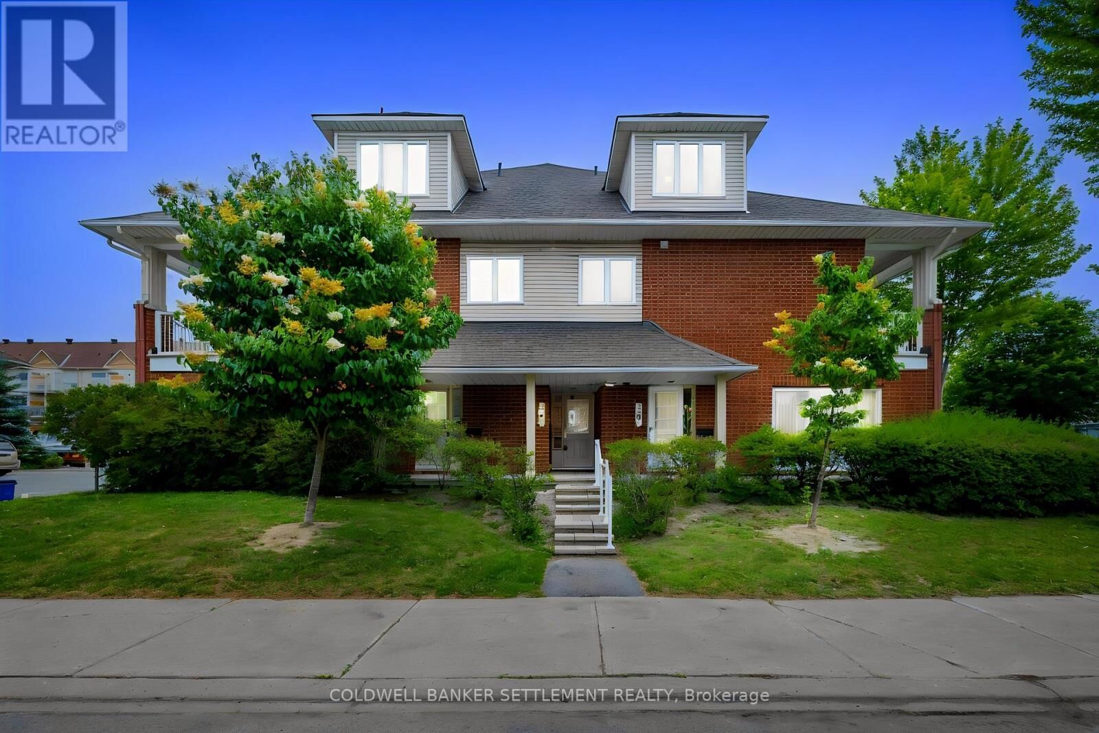 Property Photo:  10 Daybreak Street G  ON K2G 6T9 