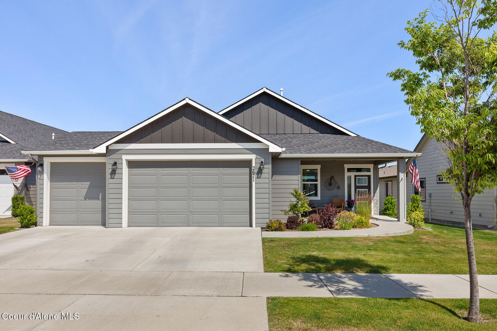 Property Photo:  2671 N Heton Ln  WA 99019 