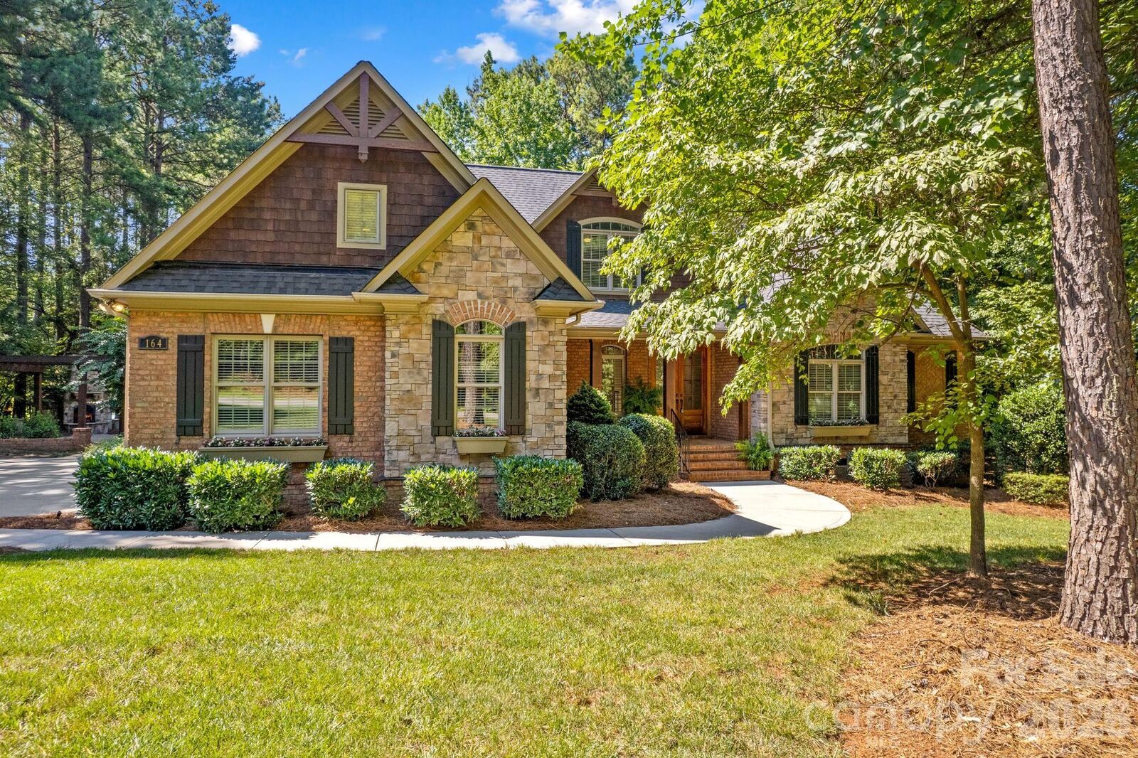 Property Photo: 164 Bayberry Creek Circle NC 28117