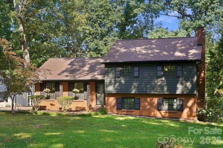 Property Photo: 4515 Easthaven Drive NC 28212