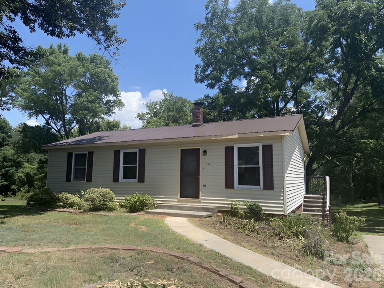 Property Photo:  104 Whitley Road  NC 28655 