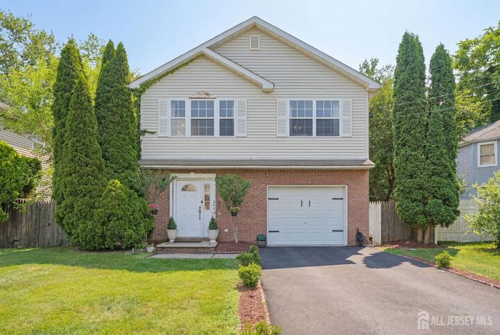 Property Photo: 2402 Hamlette Place NJ 07076