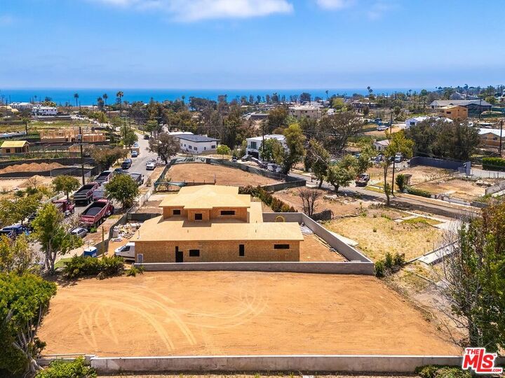 Property Photo:  629 N Las Casas Ave  CA 90272 