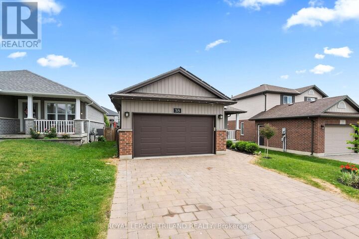 Property Photo:  38 Leesboro Trail  ON N0M 2P0 
