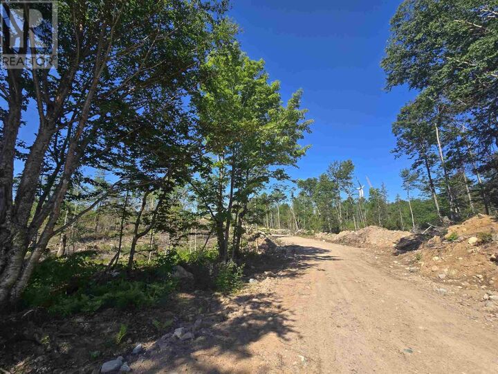 Property Photo:  417 Creek Rd  ON P6A 6K4 