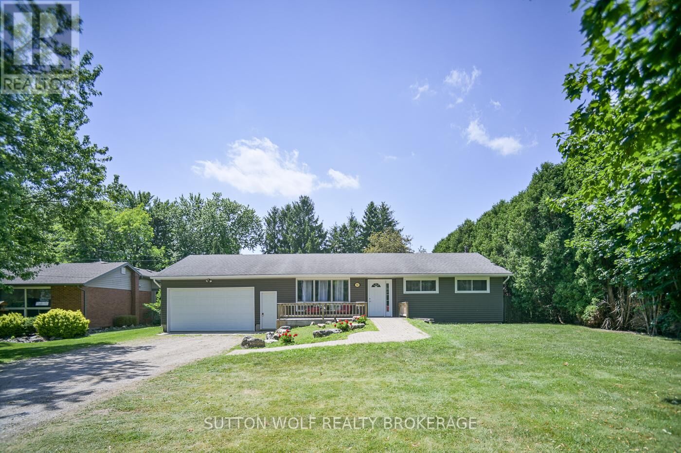 Property Photo:  566 Head Street North  ON N7G 4K8 