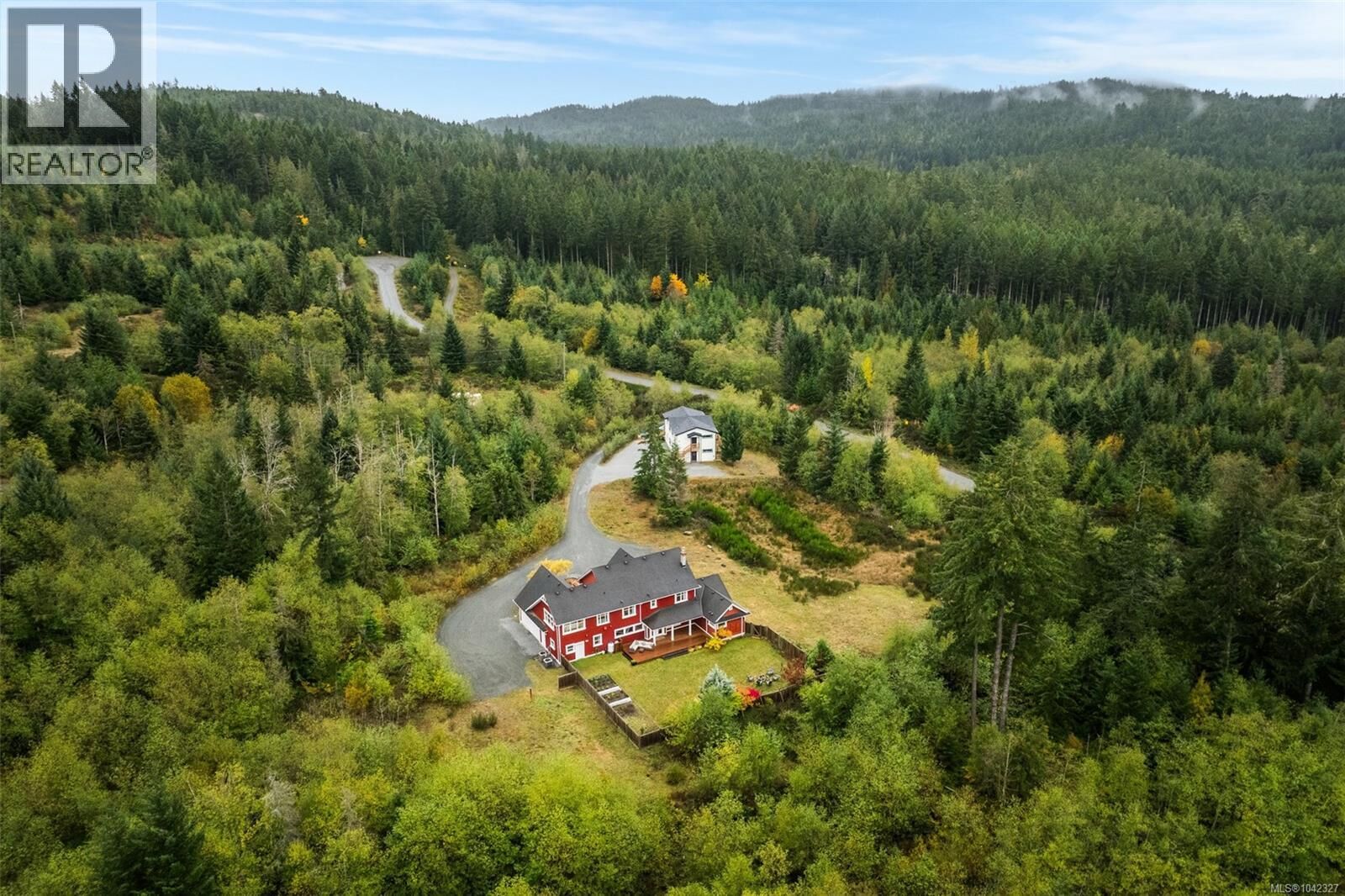 Property Photo:  319 Stebbings Road  BC V8H 2J1 
