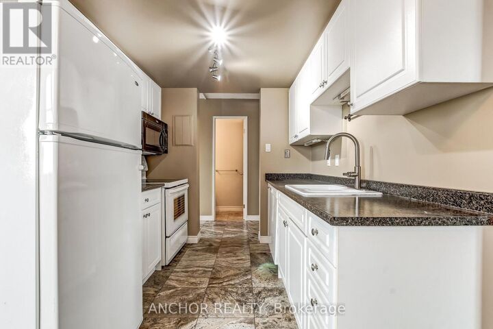 Property Photo:  1255 Commissioners Road West 709  ON N6K 3N5 