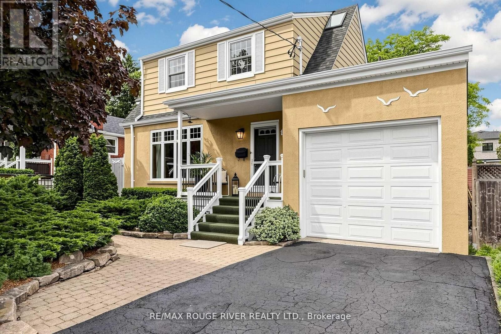 Property Photo:  149 Brooklawn Avenue  ON M1M 2P8 